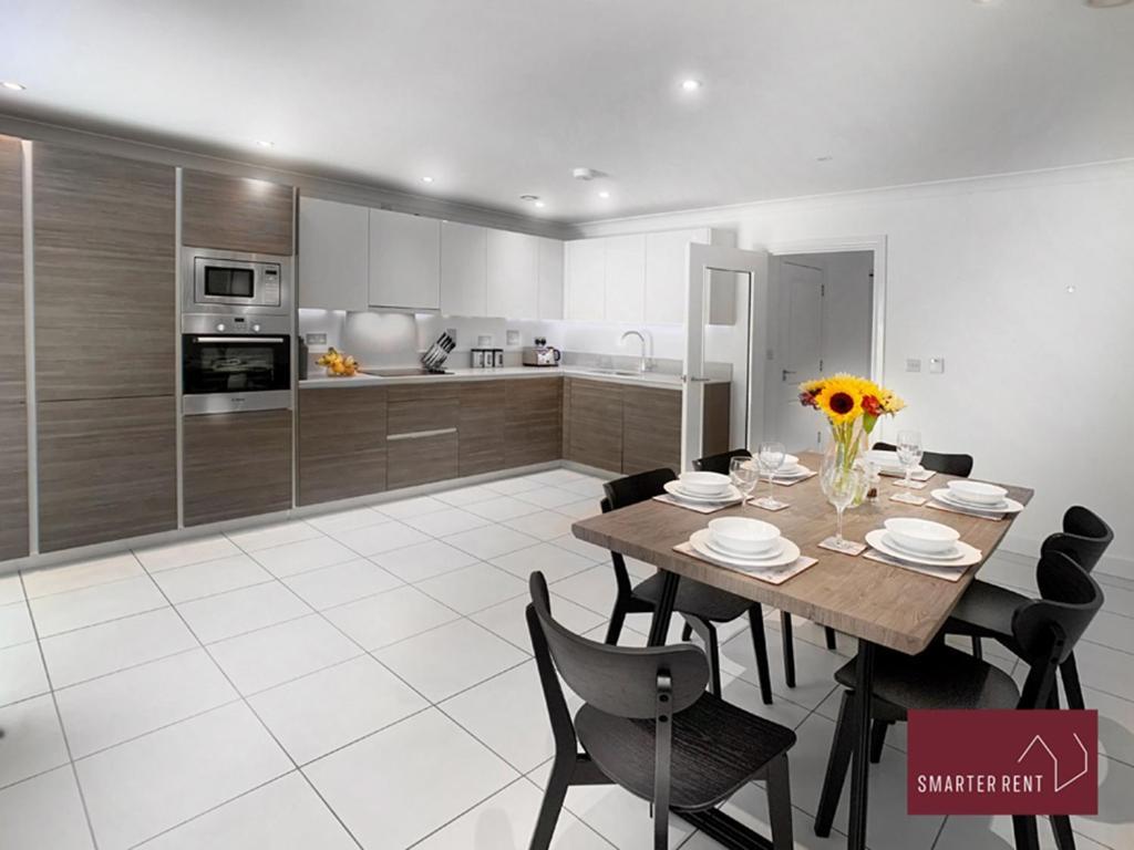 Maidenhead, Leander - 3 Bedroom - Parking&Garden Buitenkant foto