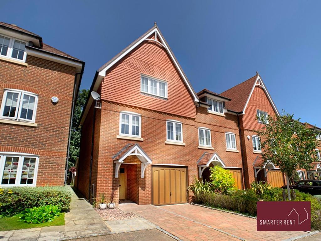 Maidenhead, Leander - 3 Bedroom - Parking&Garden Buitenkant foto